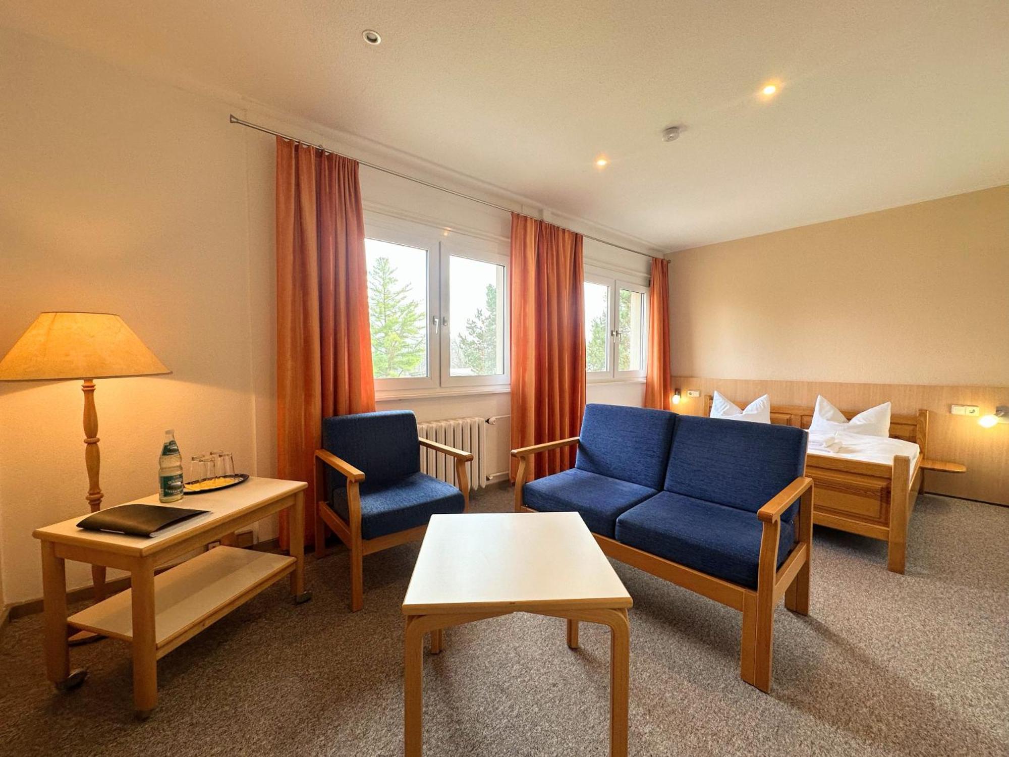 Hotel Am Laerchenberg I Fruehstueck, Wlan, Parkplatz Schirgiswalde-Kirschau Exterior photo
